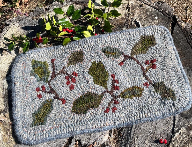 Winter Holly- Primitive Rug Hooking Pattern 8 X 15-1/2 Linen - Etsy