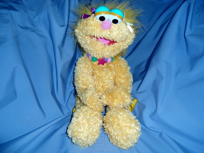 Vintage Colorful Sesame Street Zoe 18 inches Yellow Soft T Plush Toddler Backpack in Excellent Condition Like New