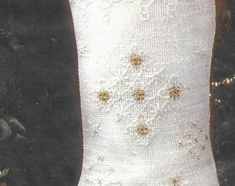 Vintage Christmas Holiday Stocking Kit SNOWFLAKES AND LACE 1983 Sealed