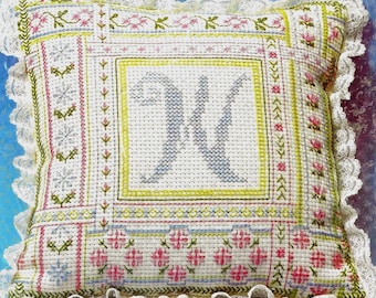 ROMANTIC RIBBONS Creative Circle Cross Stitch Pillow Kit, Sealed Vintage 0468, Vintage 1986