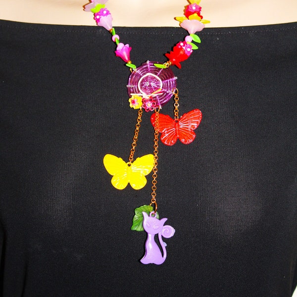 Collier sautoir rétro, sautoir multicolore, fleurs, papillons, chat, chapeau scoubidou, bohème, kitsch 80', ETE RETRO