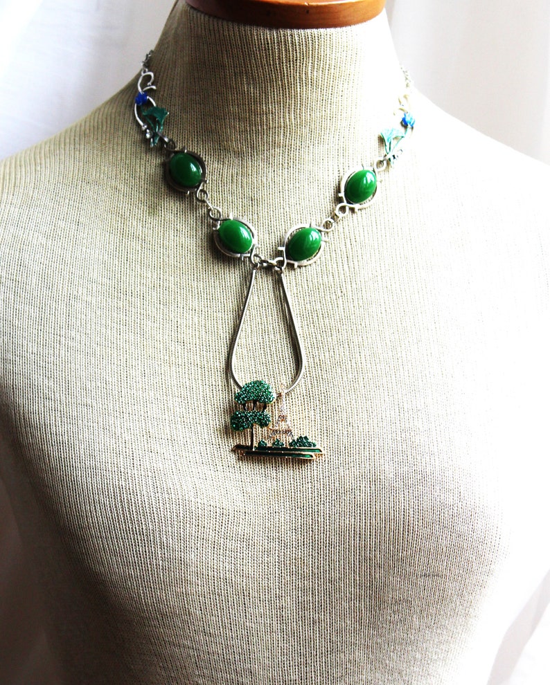 Collier sautoir parisien, Tour Eiffel, cabochons vert, argent, fleurs, arbres, Paris, TOUR EIFFEL image 4