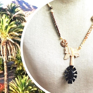 Globetrotter necklace, travel, Moroccan desert, date palm, eagle, vintage, bakelite, L&#39;OASIS