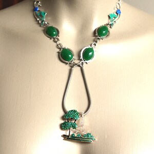 Collier sautoir parisien, Tour Eiffel, cabochons vert, argent, fleurs, arbres, Paris, TOUR EIFFEL image 5