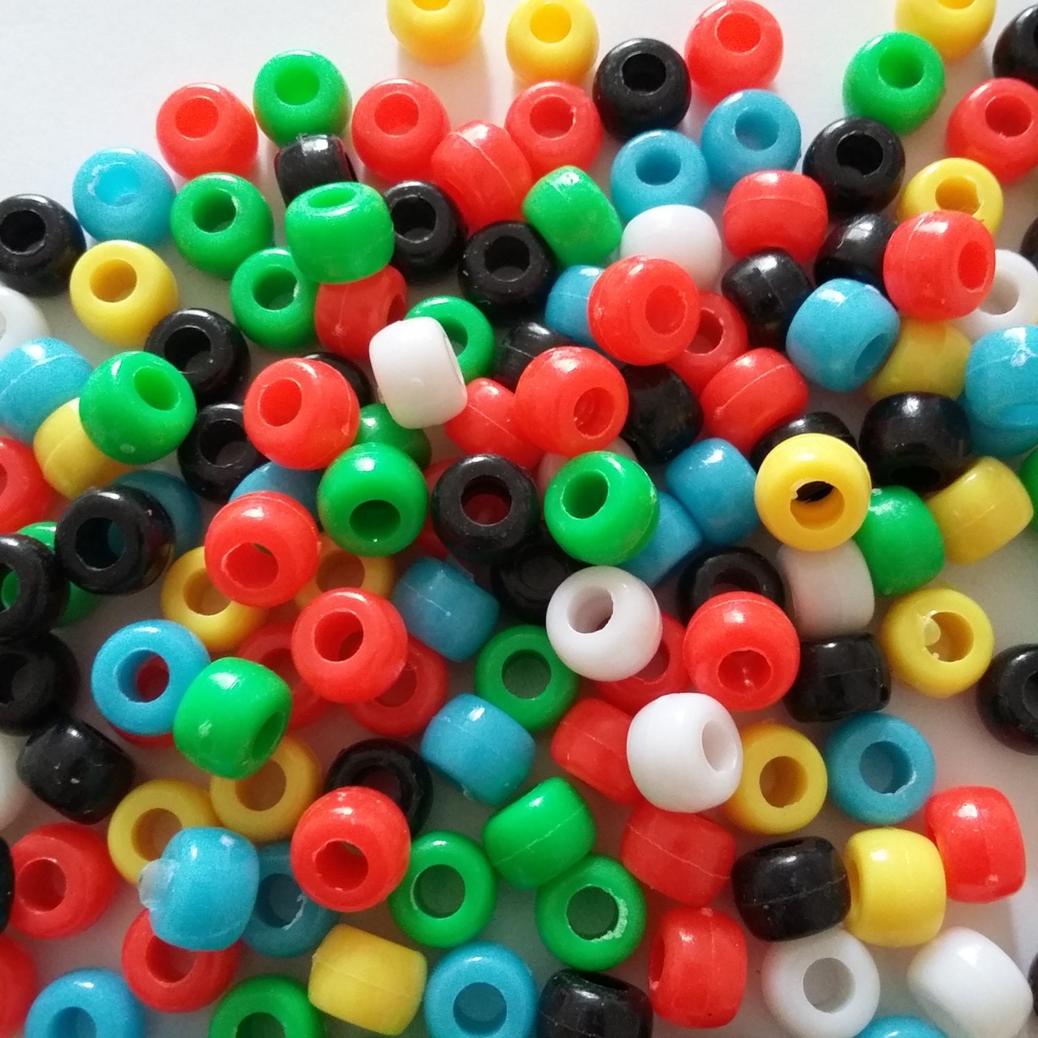 480PCS Pony Beads Letter Bead Kit Rainbow Beads Plastic Bead for Craft 6 x  9mm 24 Colors Large Hole Beads Set for Bracelets Jewelry Making by  Christmas Present