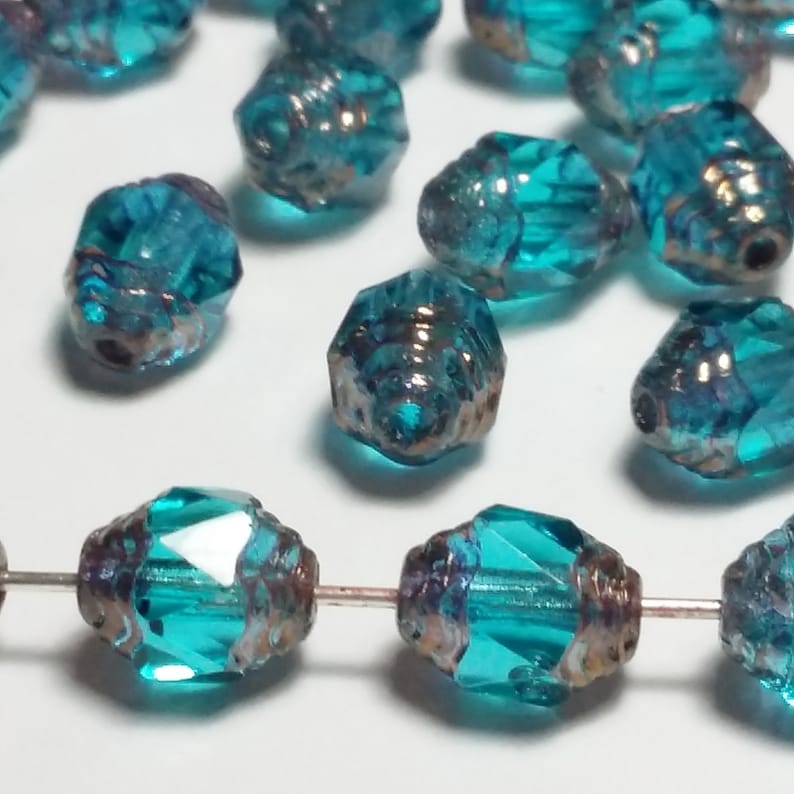 10pcs Cathedral Blue Czech Glass Oval Beads 8x6mm GB231