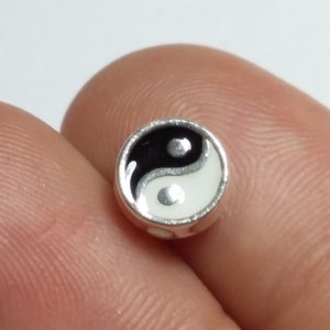2 contas espaçadoras Yin Yang banhadas a prata - B71155