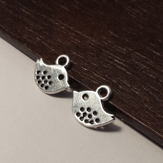50pcs Small Bird Charms Antique Silver 11x10mm Jewellery Supplies B43803