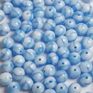 Weiß & blau melierte böhmische Glasperlen, 6 mm - GB311