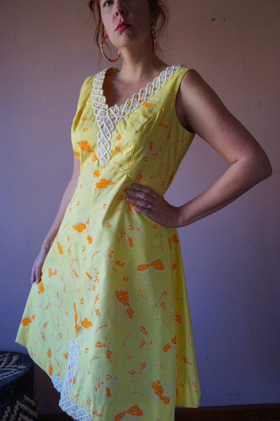 Vintage 60s Yellow Mushroom Dress Embroidered She… - image 3