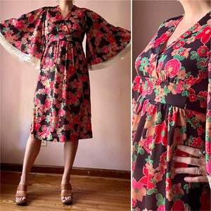 Vintage 70s Dress - Angel Wing Bell Sleeves - Hippie Boho Retro Floral Midi