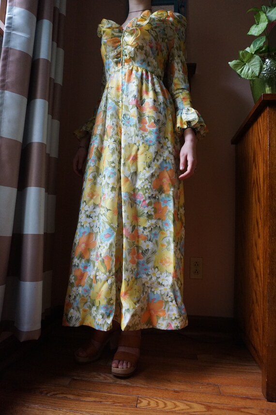 Vintage 60s Yellow floral ruffled long maxi dress… - image 4