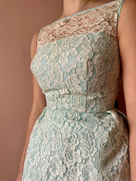 ヴィンテージ 50 年代 ブルー レース チューリップ ドレス ボウバック