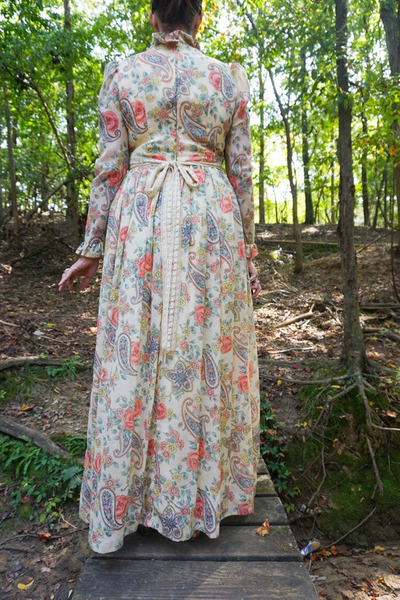 Vintage 70s Romantic Floral Prairie Peasant Dress… - image 3