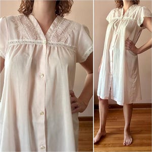 Vintage 70s Pale Pink Cotton Eyelet Nightgown Pajamas Sleepwear Nightie M