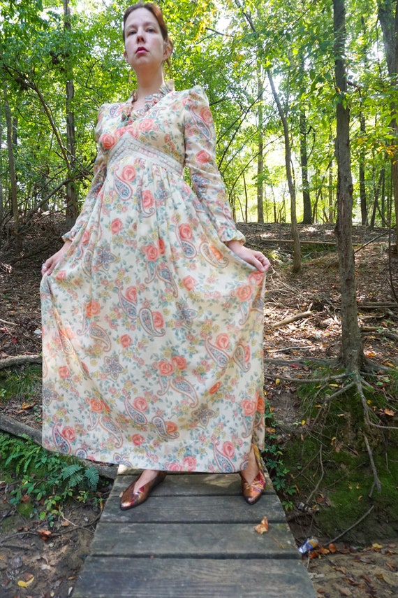 Vintage 70s Romantic Floral Prairie Peasant Dress… - image 9