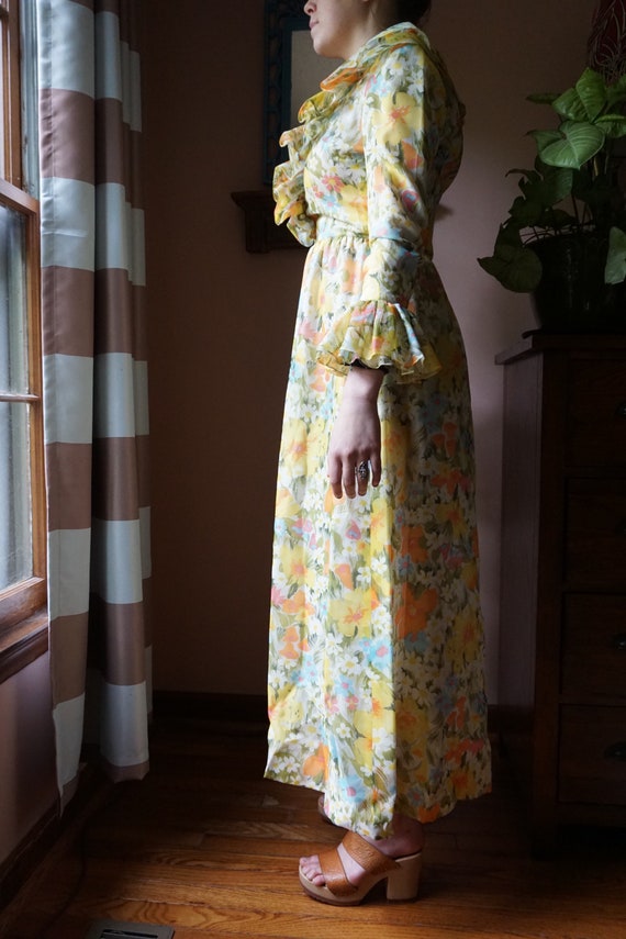 Vintage 60s Yellow floral ruffled long maxi dress… - image 9