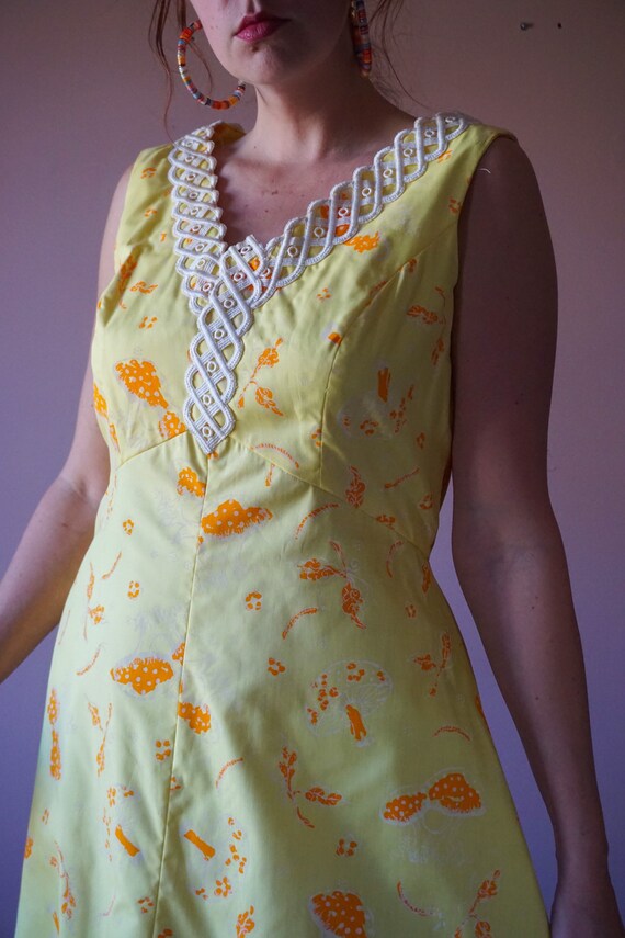 Vintage 60s Yellow Mushroom Dress Embroidered She… - image 9