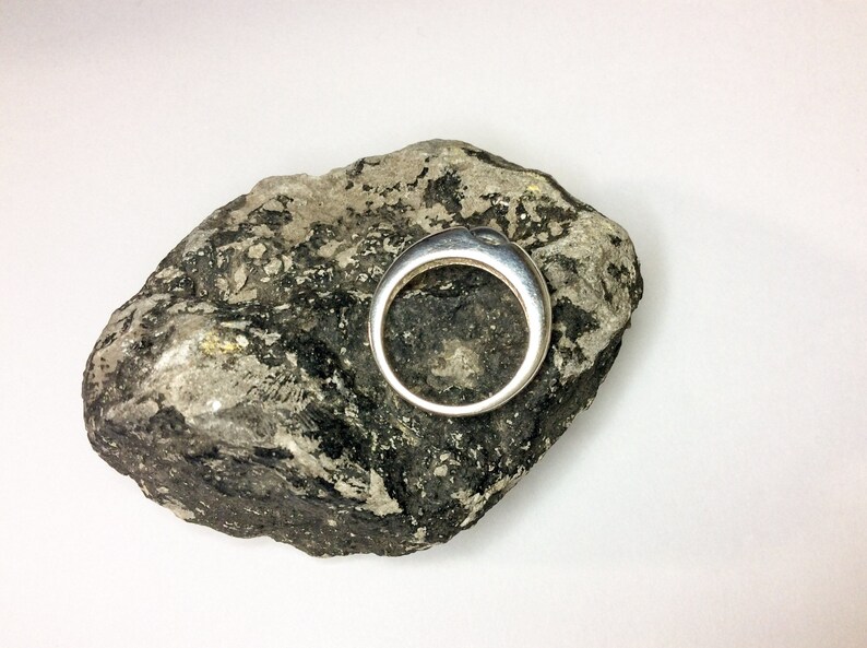 Vintage Single Pearl Sterling Silver Ring by American Designer R J Graziano Avon Circa 1976-1980 UK Size K USA 5 18 FREE Zipper Charm