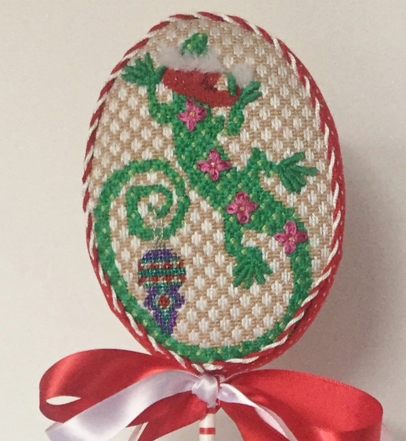 Needlepoint Gift Hand Painted Needlepoint Canvas Lizard Etsy