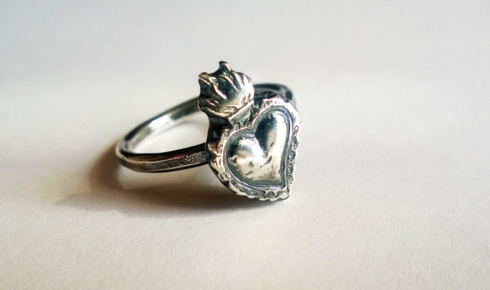 Sacred Heart Ring/ Sacred Heart/ Heart Sacred/ Silver Heart - Etsy