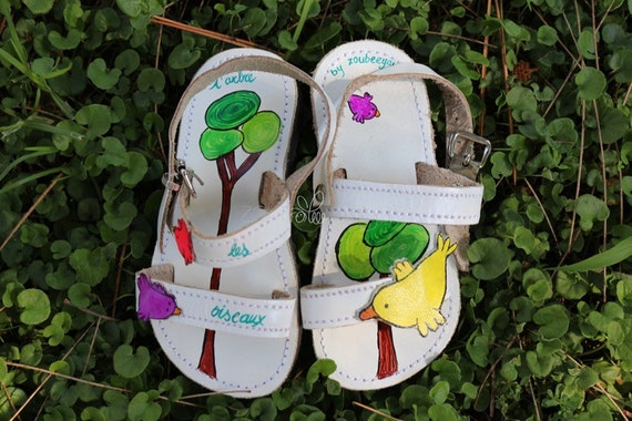 girls' sandals, cartoon sandals, cute sandals, leather sandals, white sandals, unusual sandals