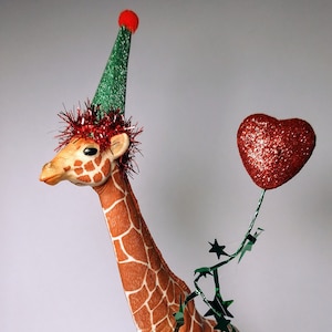 Schleich adult giraffe cake topper, birthday cake decoration, personalized mini flag, add your own accessories.
