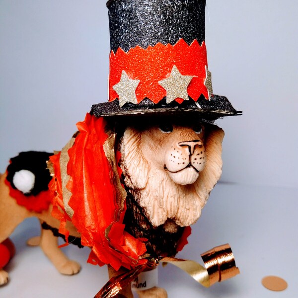 Schleich lion Circus cake topper animal, party animal, Circus themed party.