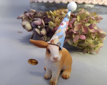 Schleich Bunny Party animal, animal cake topper, birthday cake.