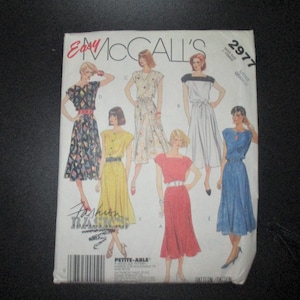 Vintage McCall&#39;s 2977 ca 1987 size Large Bust 40-42