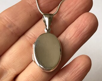 Médaillon ovale moderne en argent sterling - Chaîne de 30 pouces - Médaillon en argent sterling