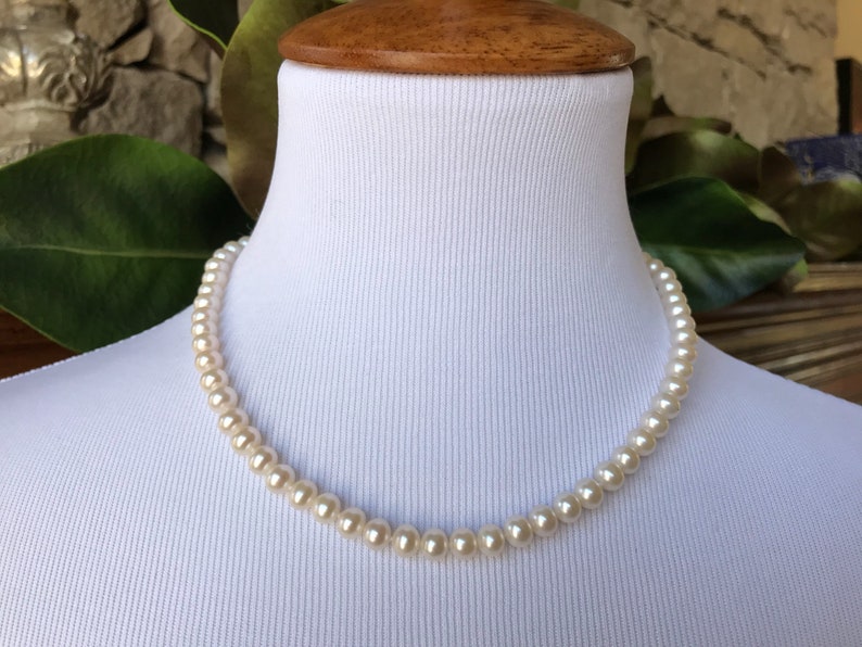 Elegant Pearl Necklace~Bridal Pearls ~ Bridesmaid ~ Bride ~ Wedding