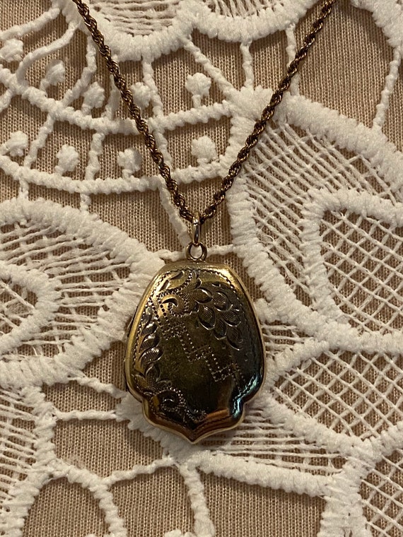 Etched Antique Gold Filled Art Deco Locket ~ Sign… - image 2