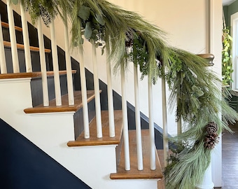 ¡Envío gratuito!...Hermosa guirnalda ~ Guirnalda de pino con magnolia, cedro, eucalipto, oreja de cordero y piñas ~ Gran guirnalda navideña