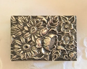 Cubierta de caja de cerillas de plata esterlina de S. Kirk and Son ~ Repujado