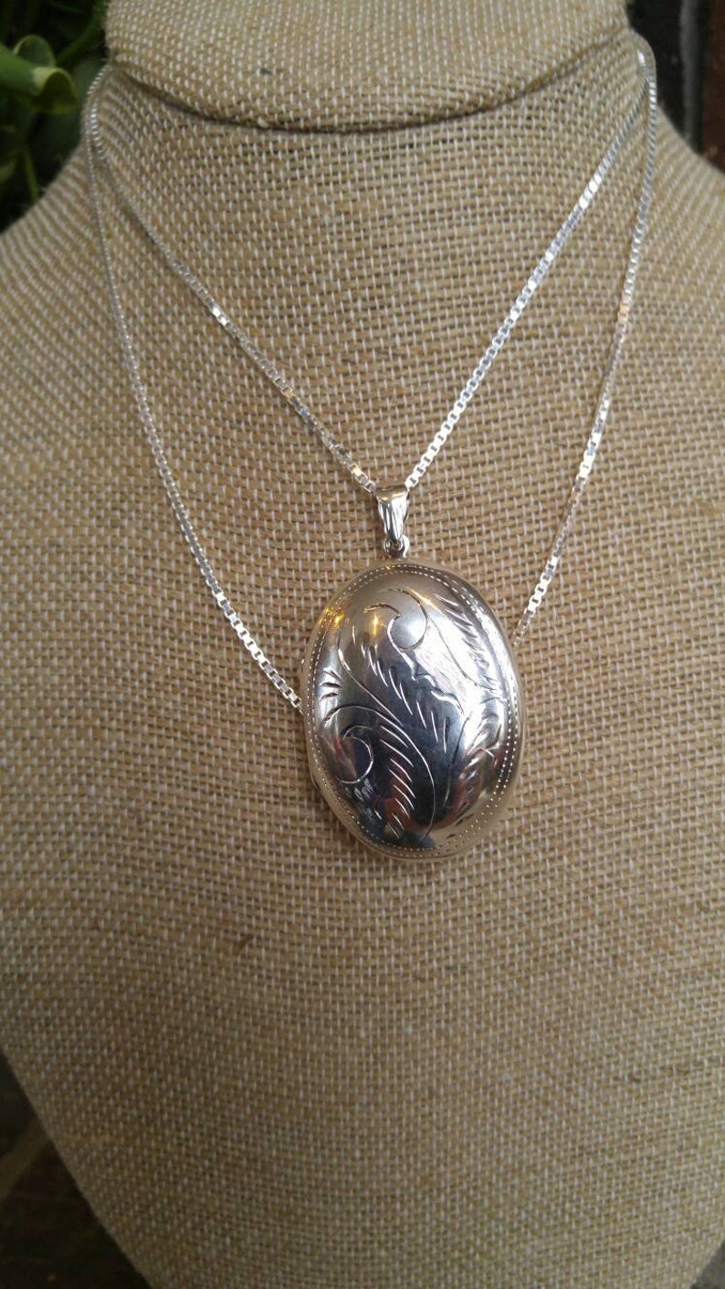 Wonderfully Large Sterling Silver Locket ~ NBJ3310 ~ Large Sterling Silver Locket ~ Etched Locket ~ Large Locket ~ Think Downton Abbey