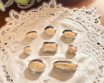 Belle boîte à pilules avec charnière en argent sterling ~ Boîtes à pilules ~ Emballage cadeau