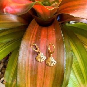 Scallop Hoop Earrings