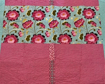 Modern Design Floral quilt
