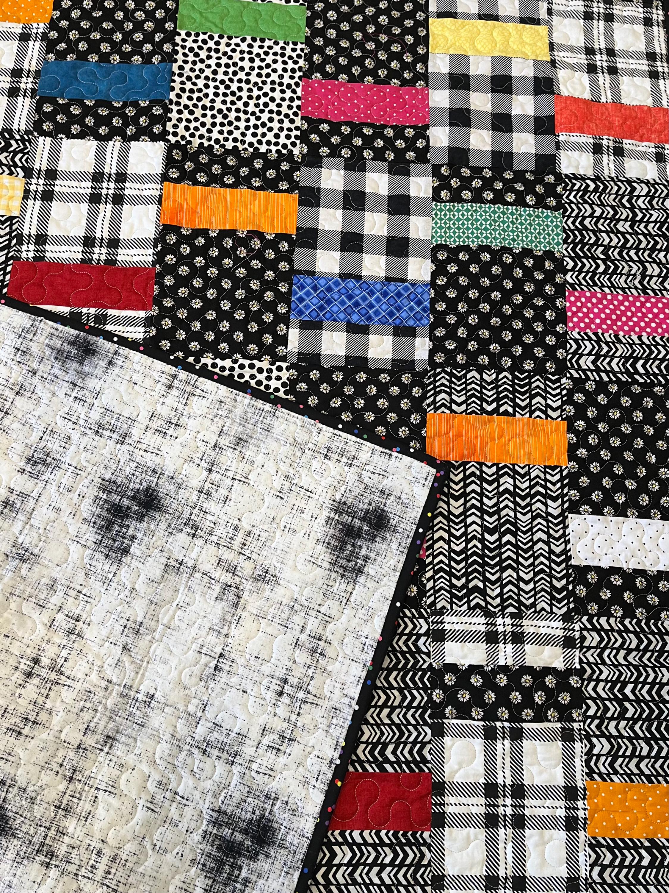 Black and White Vibrant Quilt - Etsy