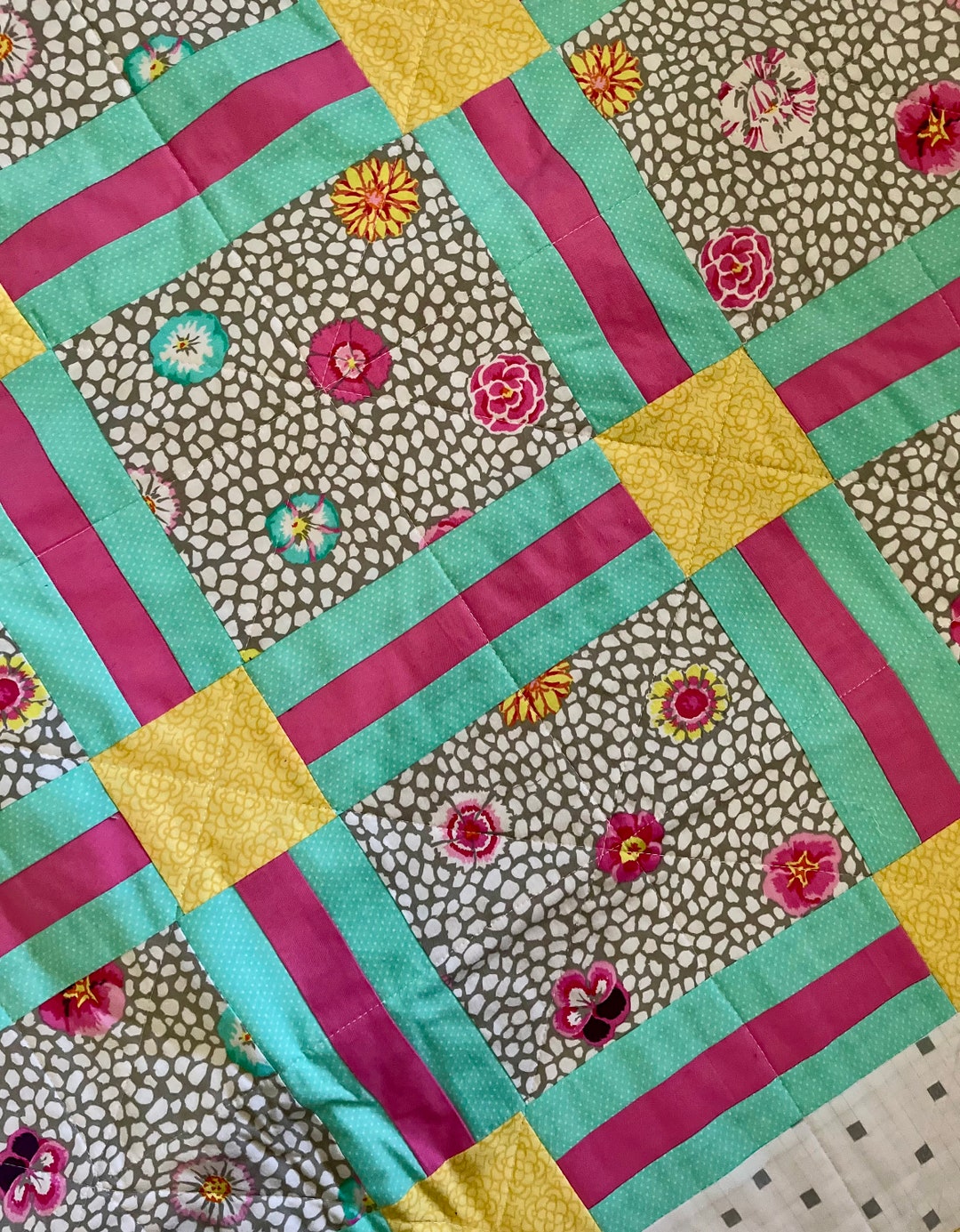 Camera Pastel Pattern Print Bed Set Quilt