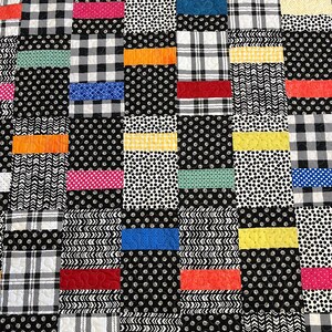 Black and White Vibrant Quilt - Etsy