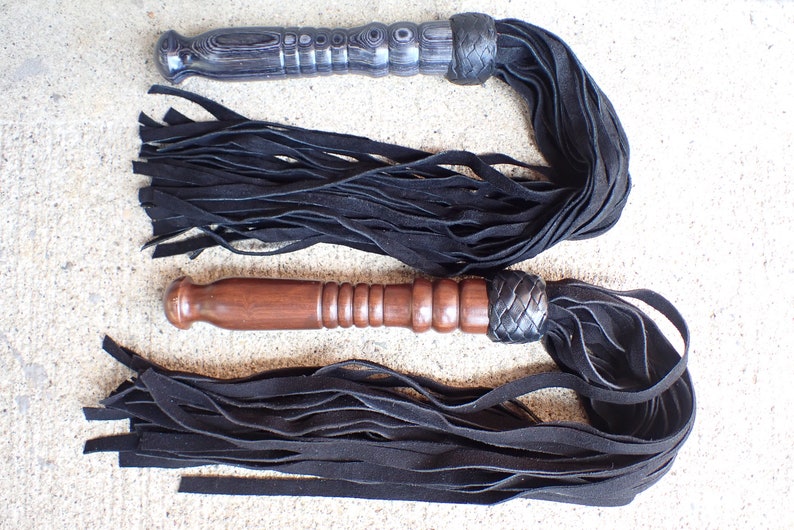 THUDDY Black Leather Flogger Cat Of 9 TAILS NEW Soft Leather Tails Falls image 1