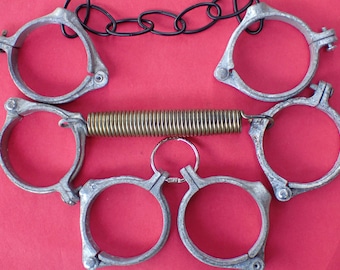 Oude metalen polsboeien met ketting/veer/ring AFSLUITBARE BEUGELS - Escape Escapology