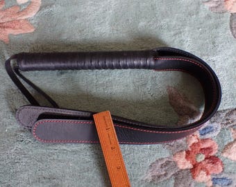 Zwaar LEDEREN SLAPPER TAWSE 2-tong met met leer omwikkeld metalen handvat