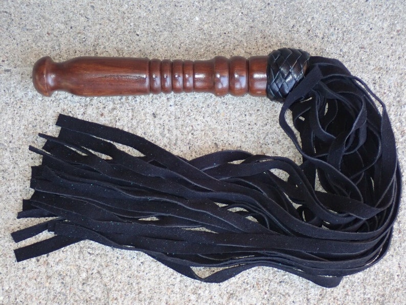 THUDDY Black Leather Flogger Cat Of 9 TAILS NEW Soft Leather Tails Falls Brown