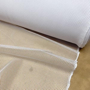 Mesh polyester Noir ou Blanc - filet pour sacs à fruits et légumes - laundry mesh - sac à vrac - zéro déchet - tissu au mètre
