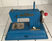 Child size KAY AN EE sewing machine Blue Chrome metal original 1940 39 s hand crank collectible display battery operated