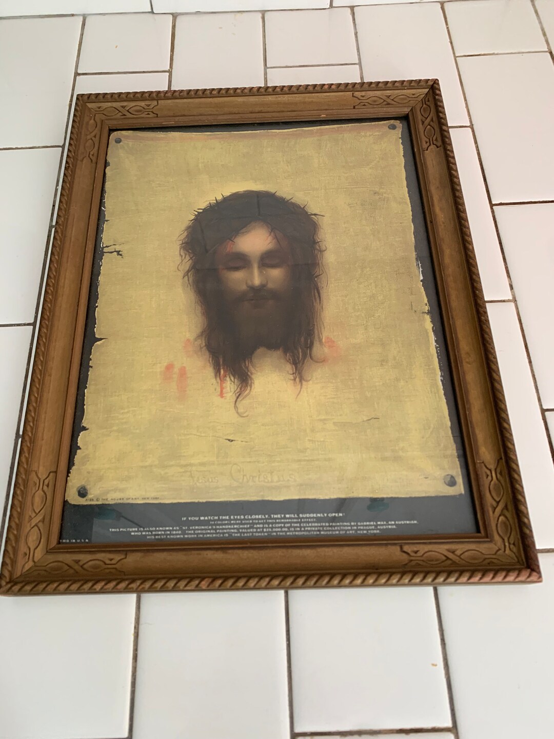 Vintage Picture of Jesus Where His Eyes Open If You Stare at the