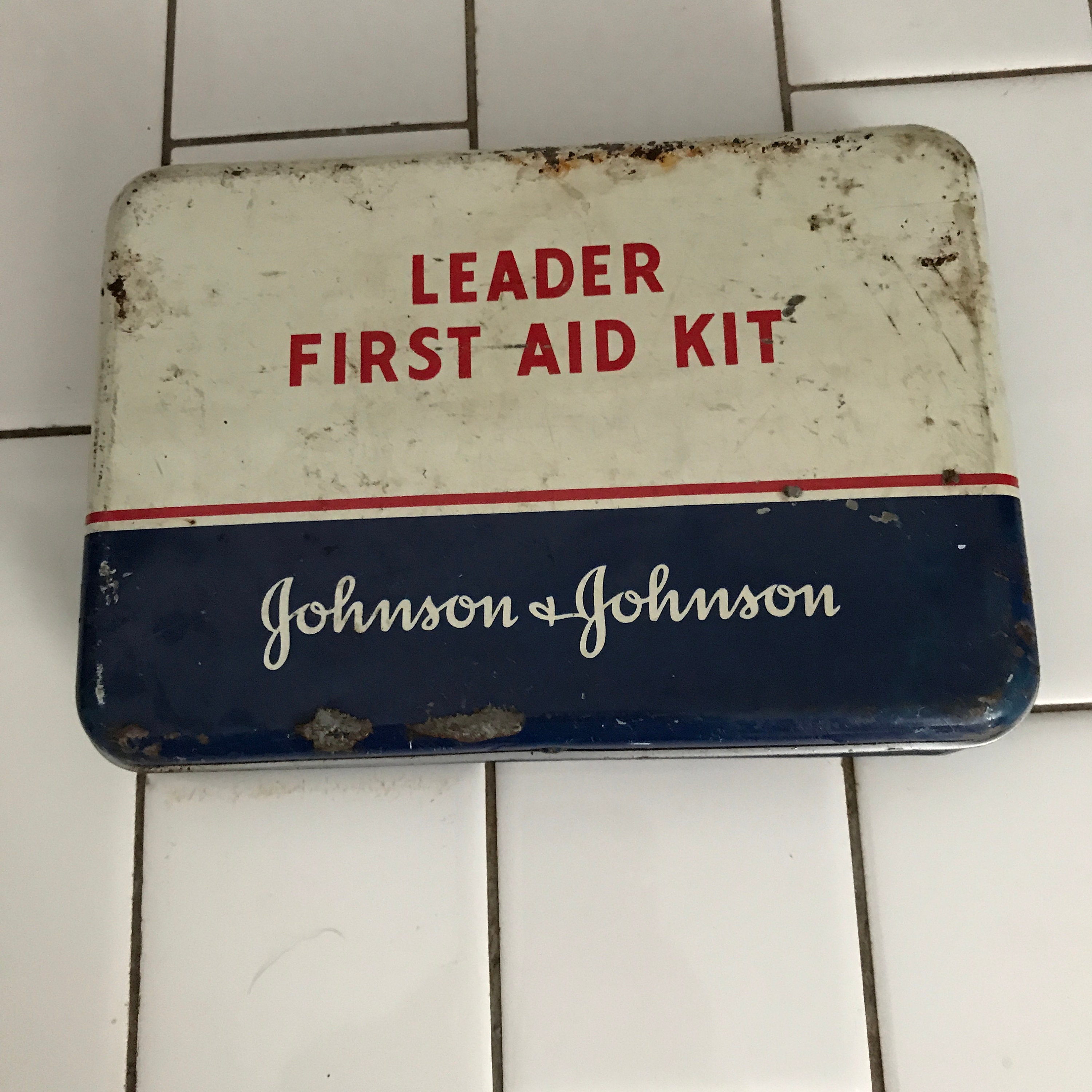 Old first aid kit online